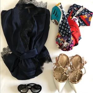 BCBG BCBGMAXAZRIA ‘Eunice’ Navy Blouse